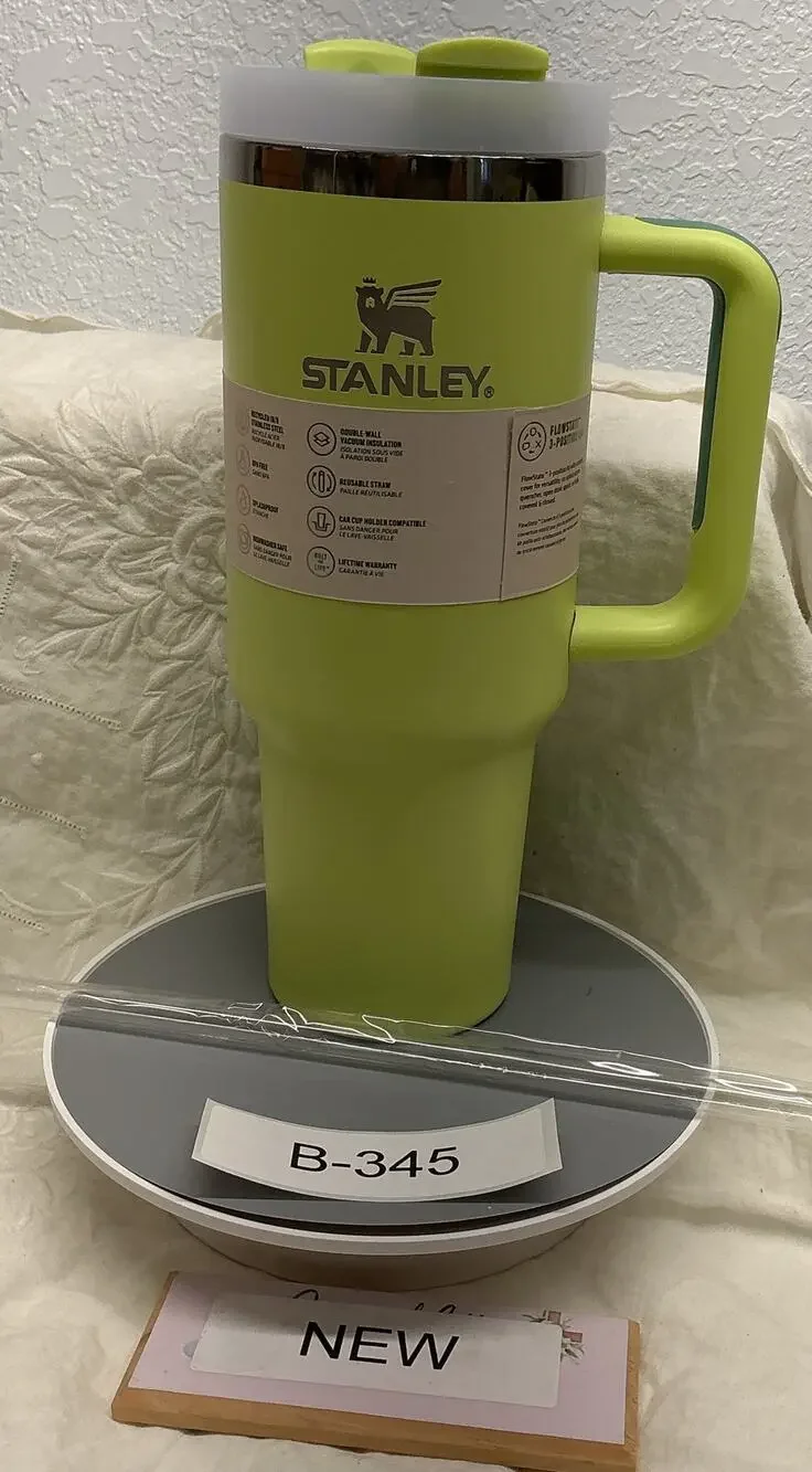 NEW IN BOX, BRITE YELLOW STANLEY 40oz TUMBLER B-345